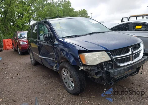 2014 Chrysler Town & Country Touring from USA, damaged, VIN 2C4RC1BG2ER339158